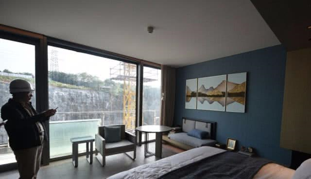 我国花100亿在“深坑”建的酒店，如今咋样了？