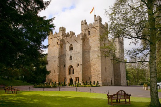 兰利城堡（Langley Castle）是英格兰东北部的年度最佳酒店。