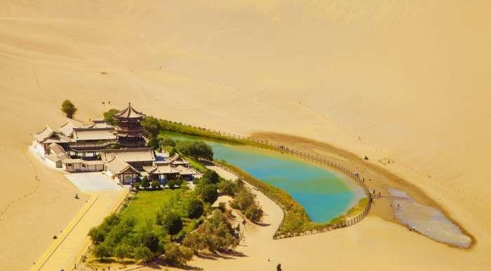 我国沙漠中的一颗明珠,久经风沙却一直存在,