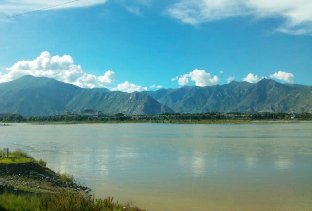 川藏线旅途,从林芝前往拉萨,坐车前往拉萨,
