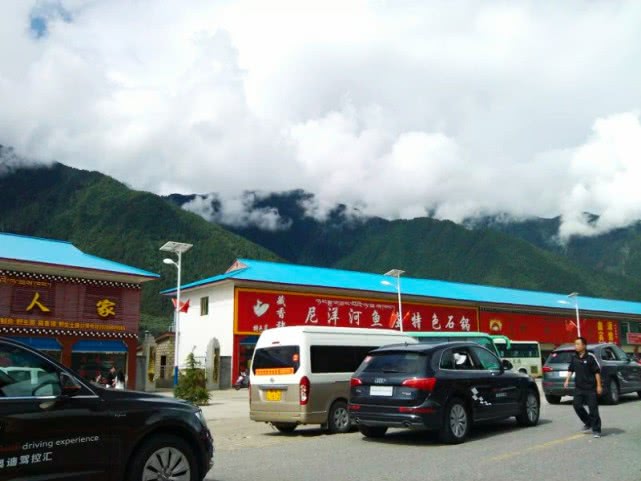 川藏线旅途,从林芝前往拉萨,坐车前往拉萨,