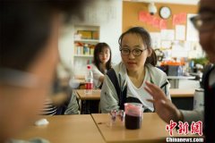 智能电动车、水下机器人等中学生科技“智造”