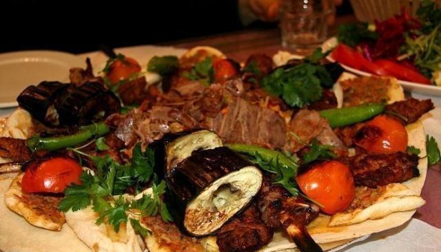 这国的美食有什么特点,竟然和中国美食一样被