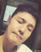 李荣浩曝学英语趣事秒变段子手 网友：开相声社