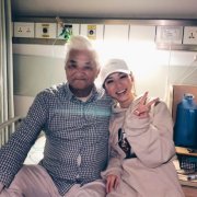 邓紫棋探病外公送惊喜 自曝趣事逗乐网友