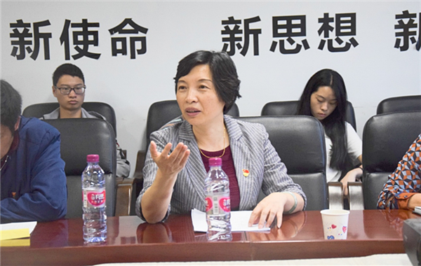 助力学生成长成才 推进党建与人才培养深度融合 宜宾学院院长王玲参加 “十个一”活动见面会