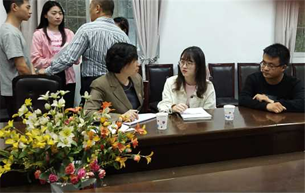 助力学生成长成才 推进党建与人才培养深度融合 宜宾学院院长王玲参加 “十个一”活动见面会