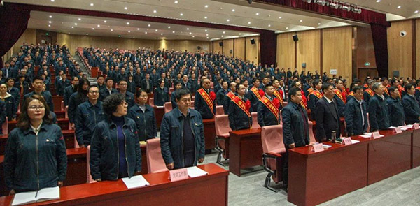 中国重汽集团召开庆祝“五一”国际劳动节暨劳动模范表彰大会