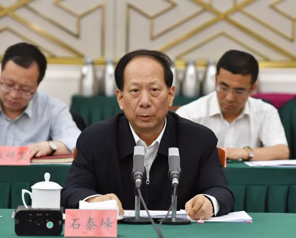 自治区召开首批“宁夏杰出人才奖”表彰座谈会