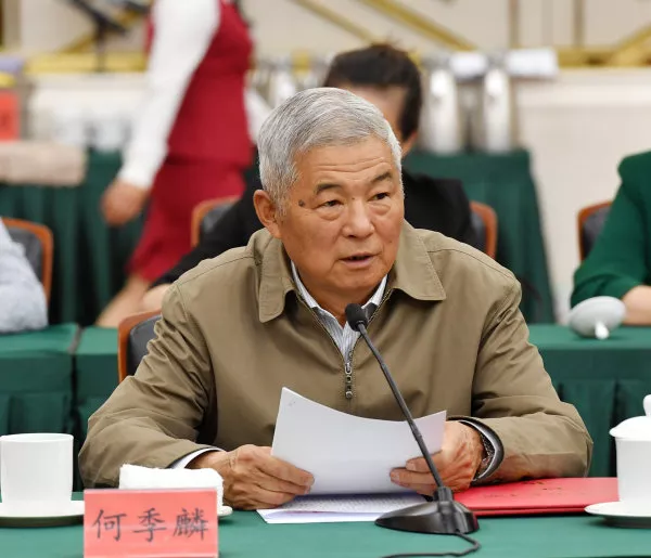 自治区召开首批“宁夏杰出人才奖”表彰座谈会