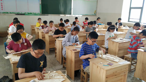 江苏省第二十六届青少年科技模型比赛在连云港市和安小学举行