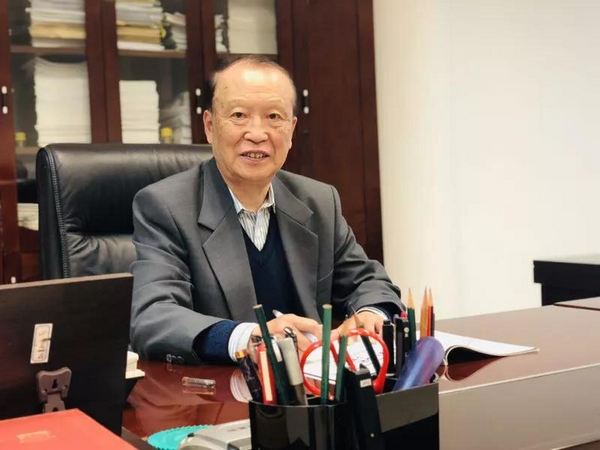 造中国人自己的“千里眼”｜足迹