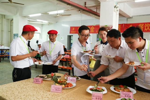 中膳中山公司厨师烹饪大赛，让你见识团餐大厨