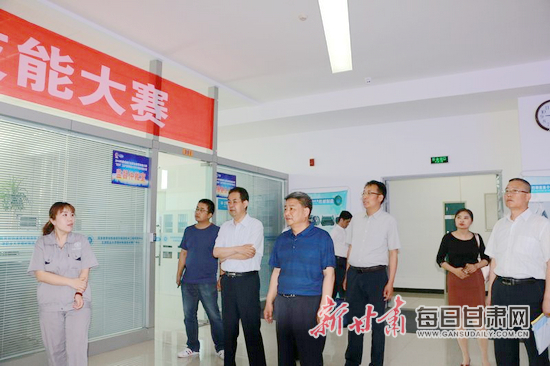 武威职业学院党委书记、院长赵明一行到天津职业大学学访交流