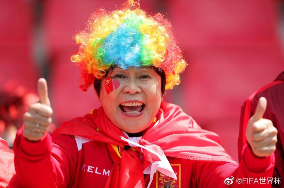 没有奇迹，但有掌声！中国女足世界杯首战0:1憾