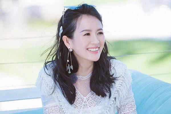 章子怡婚后趣事多，一不小心喝烟灰，汪峰用7个