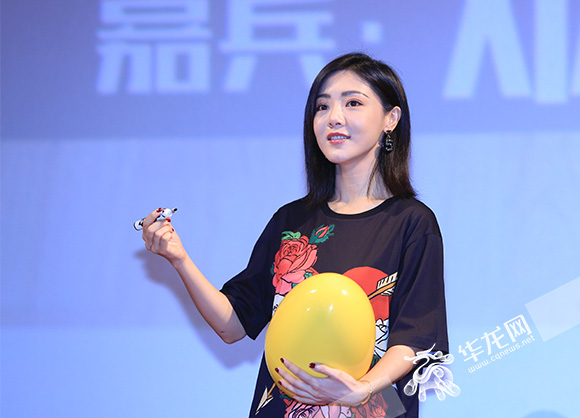 邓家佳来渝分享《爱情公寓》幕后趣事 电视剧《