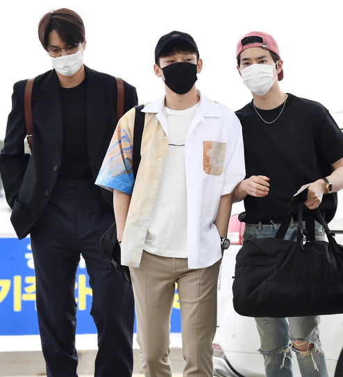 EXO金家兄弟机场趣事,保安制止爱丽打架,金钟