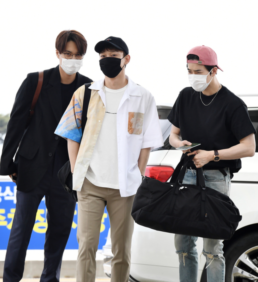 EXO金家兄弟机场趣事,保安制止爱丽打架,金钟