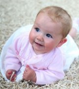 英国“半心”女婴患致命先天心脏病 数月未治疗