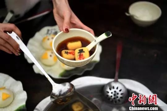 万物皆可火锅！火锅酸奶、火锅牙膏了解一下？