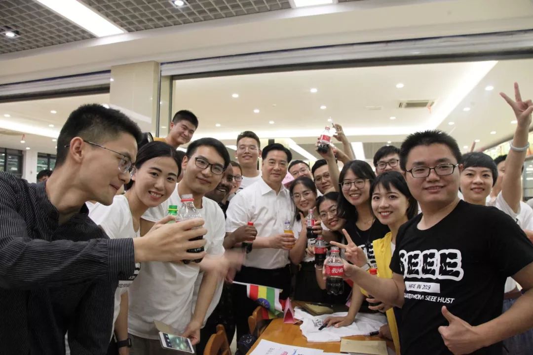 13913!华中科技大学"一生就一生"定制毕业餐...