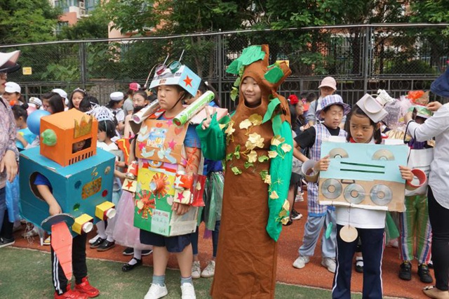 市南区举办“科技志愿者在行动”暨青岛香港路小学第二届科技节