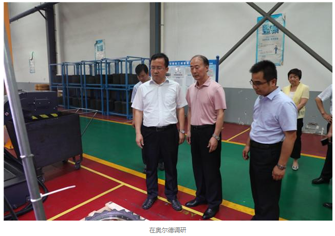 渭南高新区管委会主任薛清军调研工业企业生产经营情况