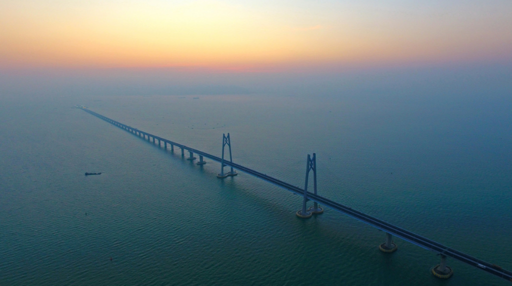 世界新七大建筑奇迹，中国独占其二，港珠澳大