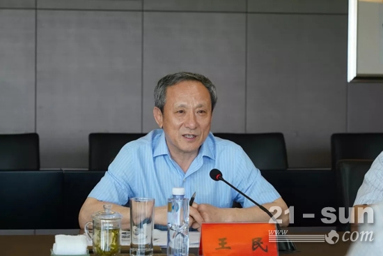清华大学互联网产业研究院产业转型顾问委员会来访徐工