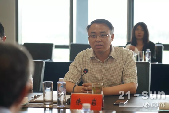 清华大学互联网产业研究院产业转型顾问委员会来访徐工