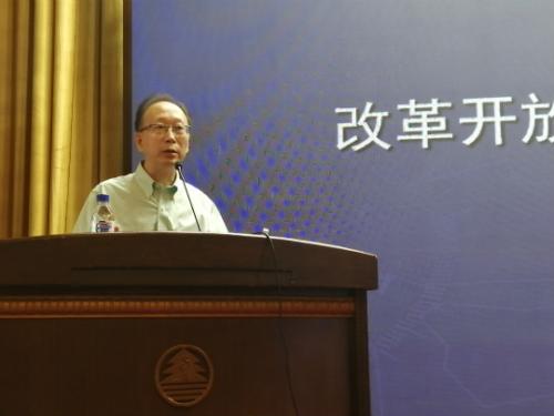 浙商总会新媒体委员会执行主席胡宏伟。王迎 摄