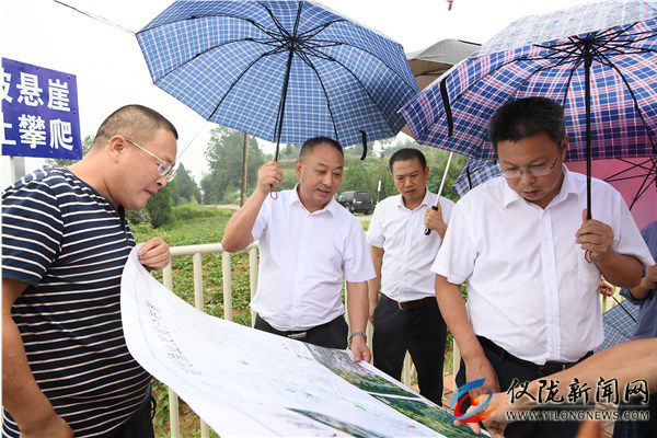 郭宗海在调研乡村产业发展时强调：让群众参与产业发展全过程