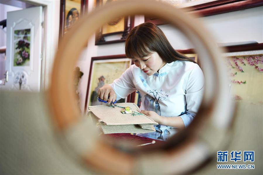 报告显示：九成应届大学毕业生希望房租低于三