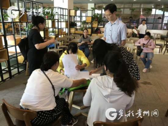 贵阳市花溪区把好政策带进校园鼓励高校毕业生创业