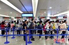 便利政策“红利”释放 上半年浦东机场口岸出入境人数近2000万