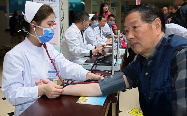 “格格健康”举办关爱过敏性疾病患者大型义诊