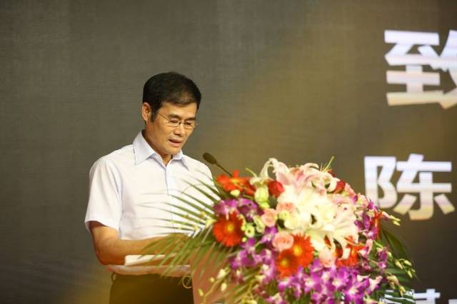 众大咖“西岳论剑”，抖音、朱一龙获第四届中国收集视频学院奖年度大奖