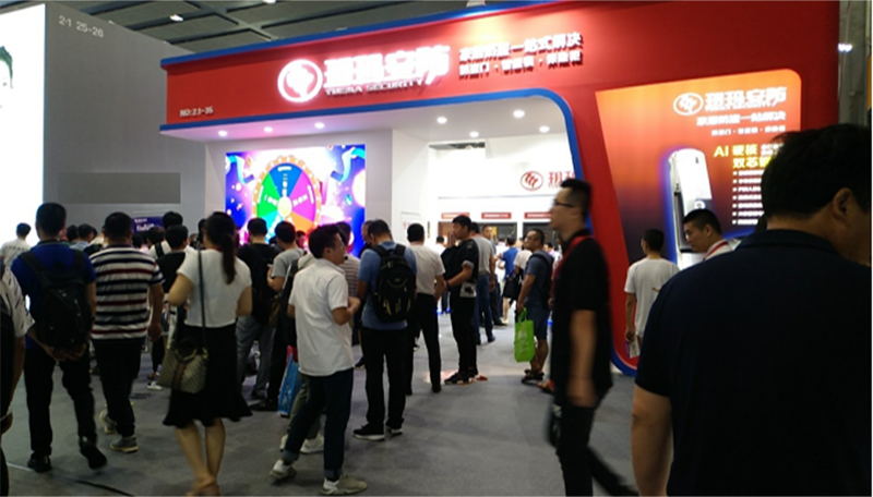 2019建博会玥玛展位排长龙.png