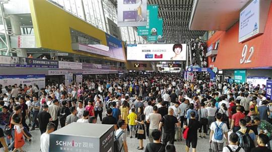 热点还是定制、整装、智能？ 家居行业呈现“微