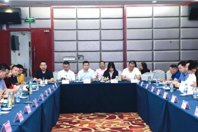 四川省广告协会第五届第一次理事会在遂宁召开