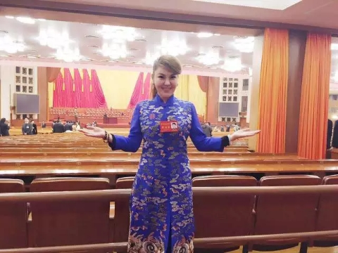乌兰图雅：感谢文联把我们凝聚起来