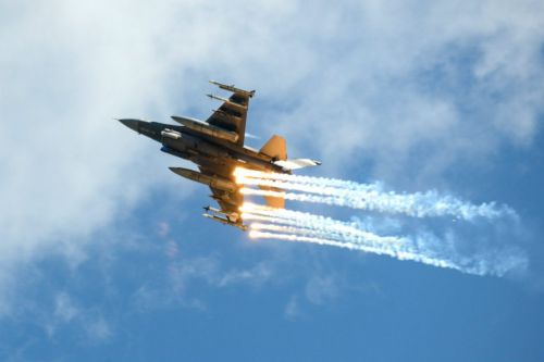 F-15-Fires-missles-1024x683