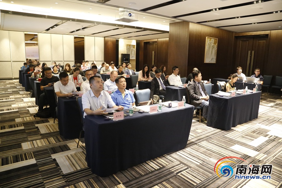 琼港澳青年科技人才考察交流活动在海口举行