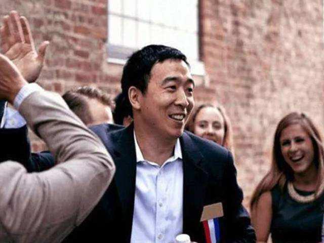 史上第二！华裔参加美国总统大选，口号剑走偏锋，能否创造奇迹？