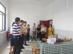 大新县卫生健康系统到我区进行医疗扶贫协作交流考察