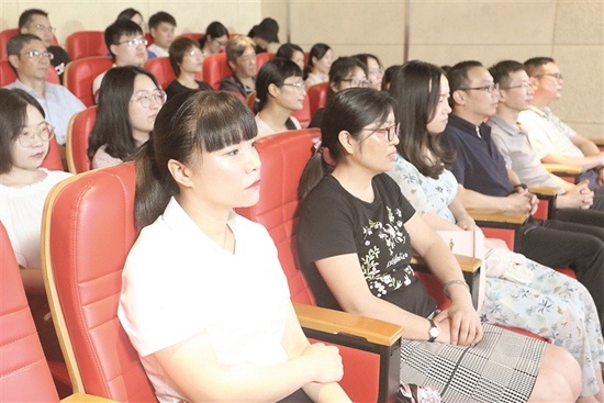 韩赵炎做客萧山网 畅谈如何打造人才高地