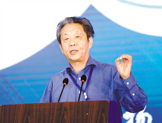 2019中国（重庆）汽摩产业高峰论坛举行 提升品质研发创新成热题