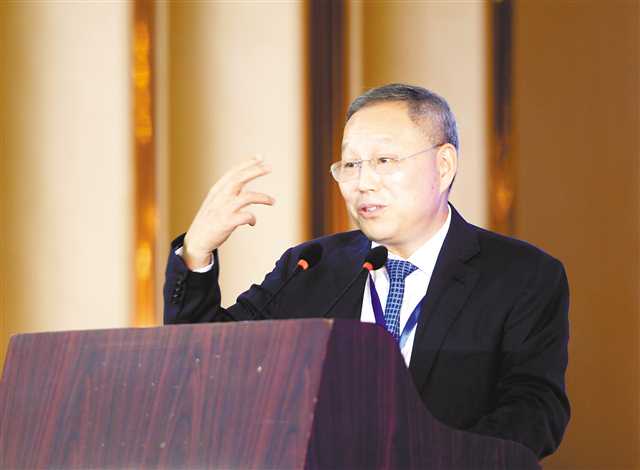 2019中国（重庆）汽摩产业高峰论坛举行 提升品质研发创新成热题