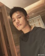 段子手！李荣浩自曝学英文趣事，网友笑喷